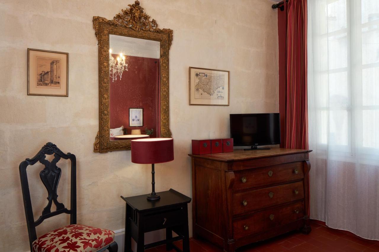 Hotel De L'Atelier Villeneuve-les-Avignon Exterior photo