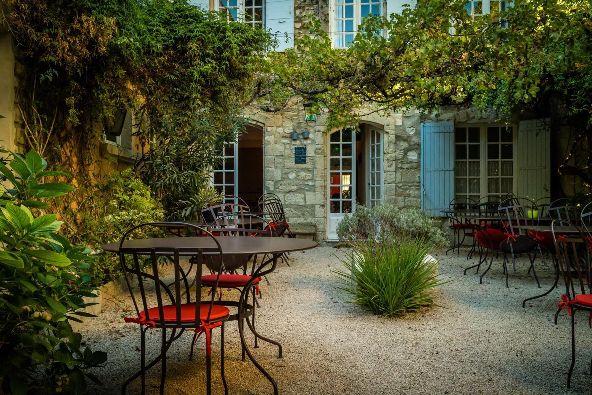 Hotel De L'Atelier Villeneuve-les-Avignon Exterior photo