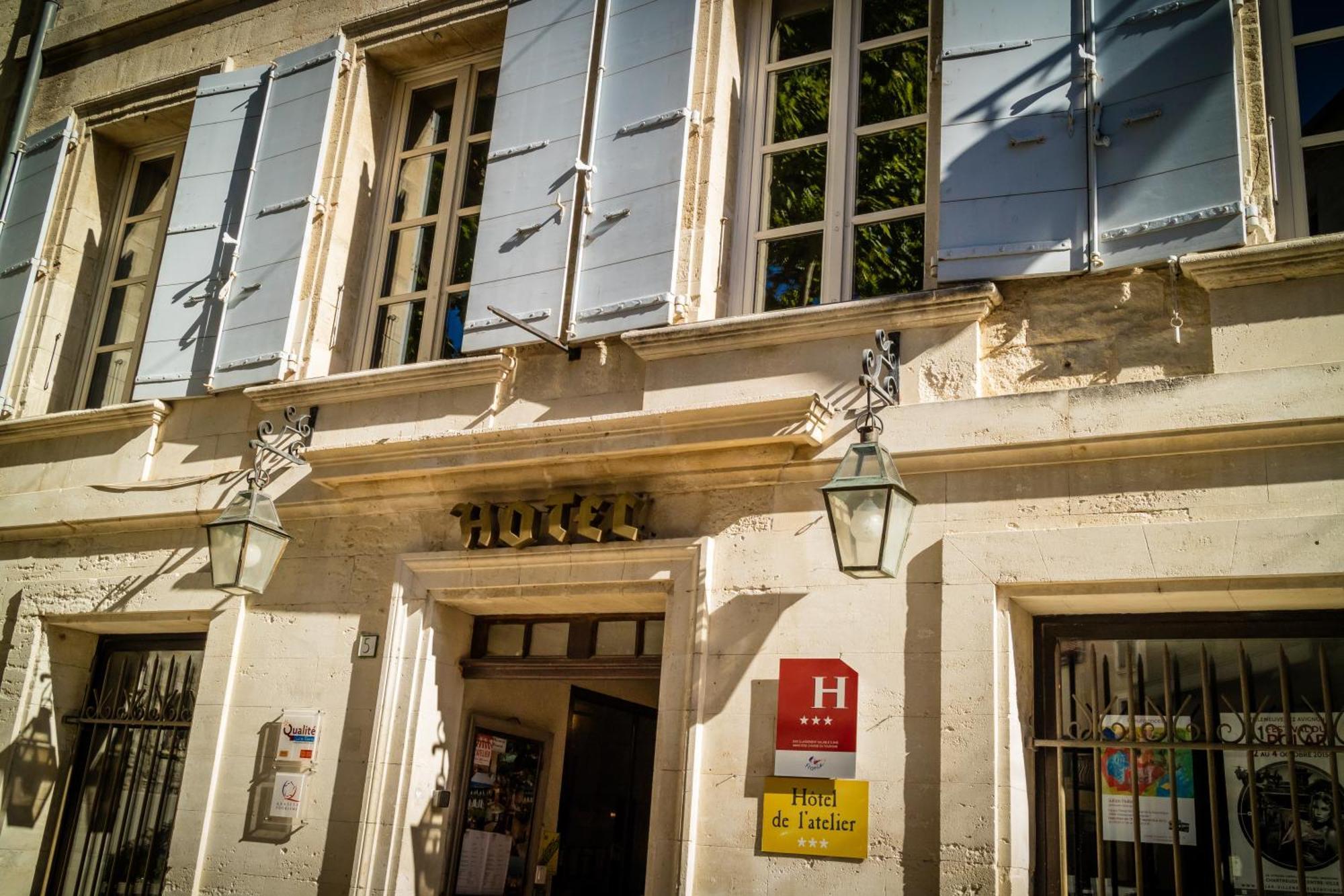 Hotel De L'Atelier Villeneuve-les-Avignon Exterior photo