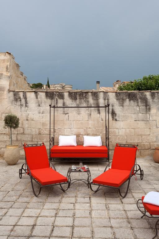 Hotel De L'Atelier Villeneuve-les-Avignon Exterior photo